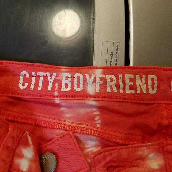 DKNY Jeans Shorts Size 4 Tie Dye City Boyfriend Orange Green Diamond Argyle - Picture 10 of 14